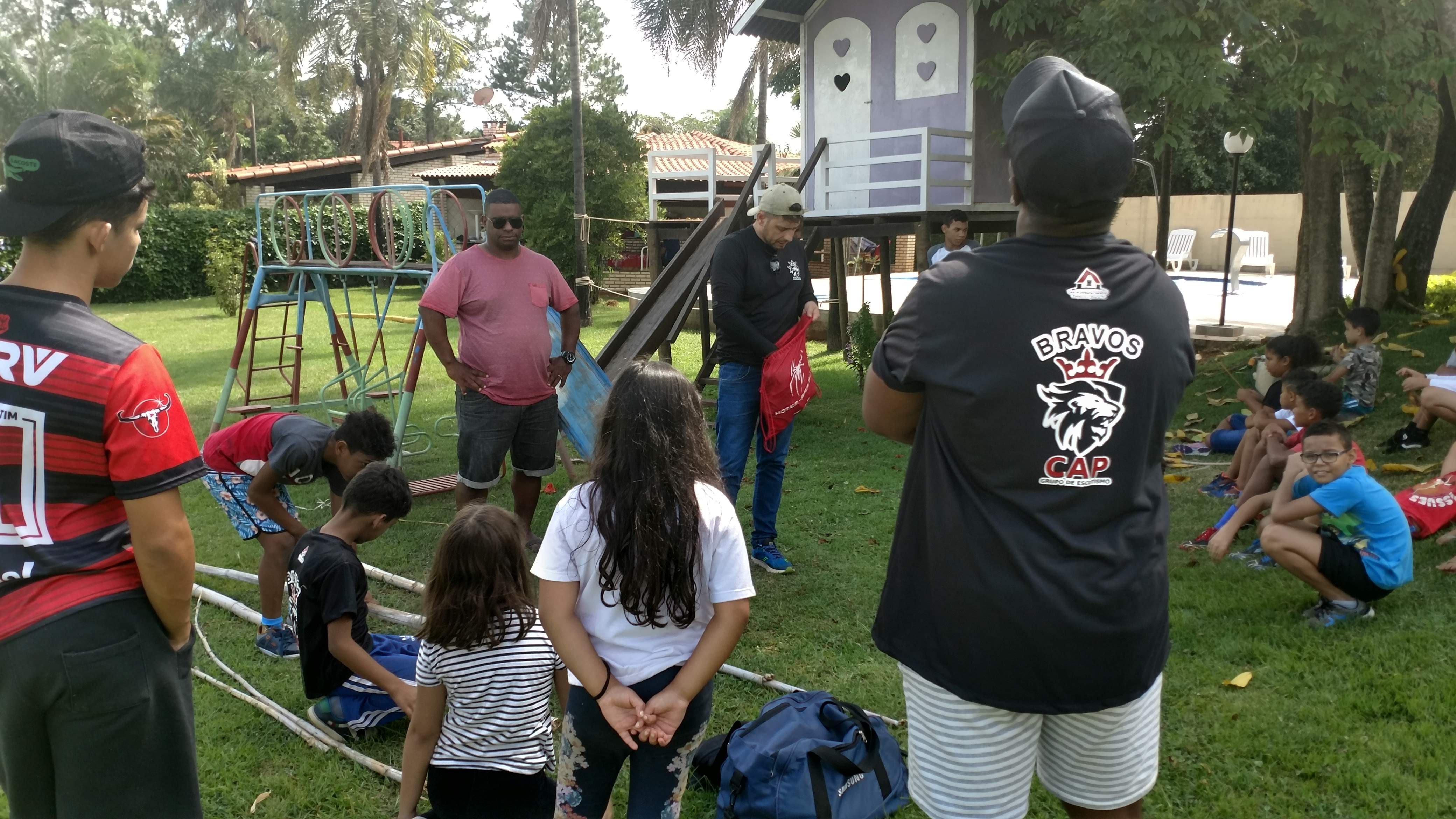 Acampamento BRAVOS