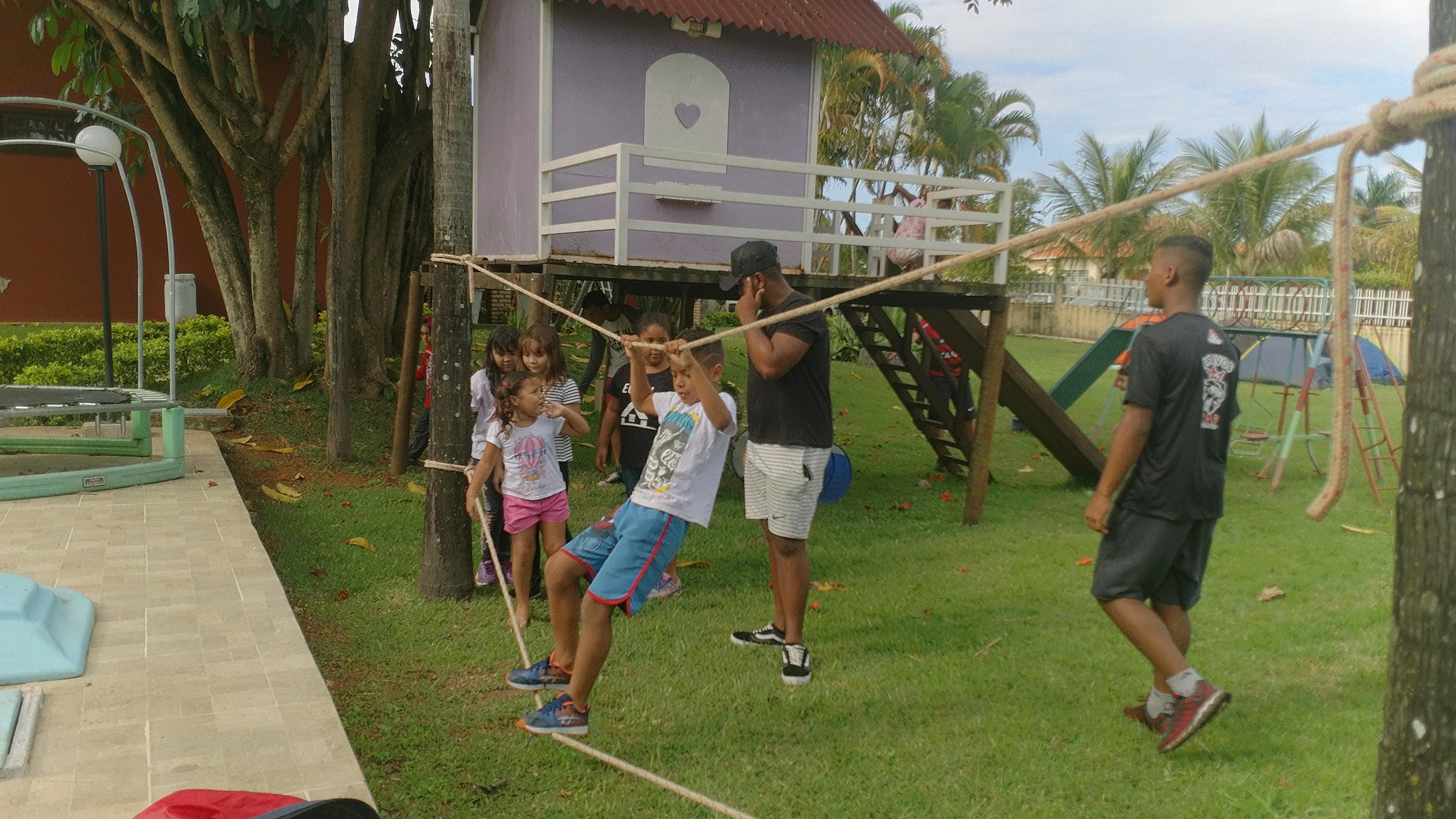 Acampamento BRAVOS